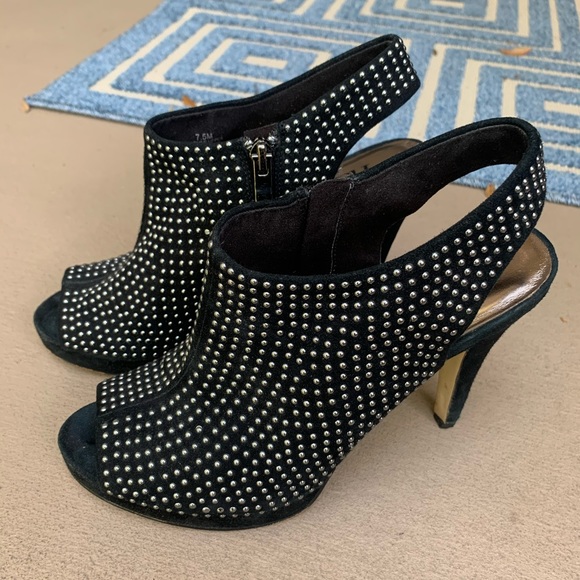 Heels - Picture 1 of 5